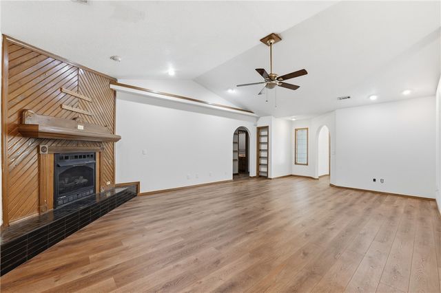 15228 N Cove Creek N Road, Prairie Grove, AR 72753