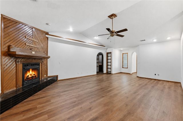 15228 N Cove Creek N Road, Prairie Grove, AR 72753