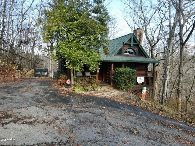 282 Cherokee Path Way, Sevierville, TN 37876