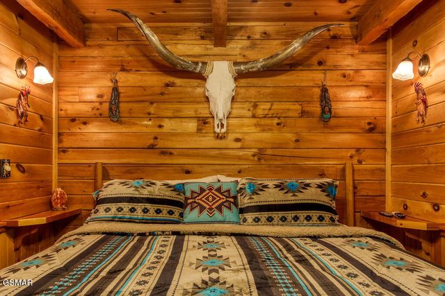 282 Cherokee Path Way, Sevierville, TN 37876