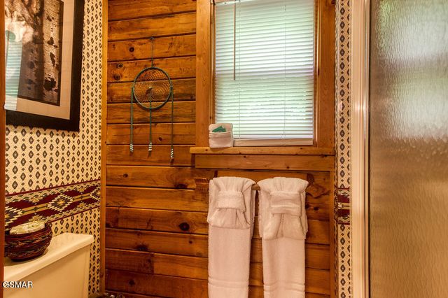 282 Cherokee Path Way, Sevierville, TN 37876