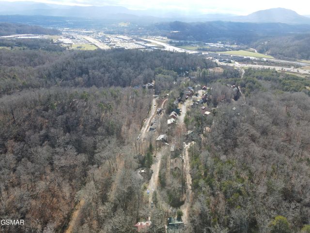 282 Cherokee Path Way, Sevierville, TN 37876