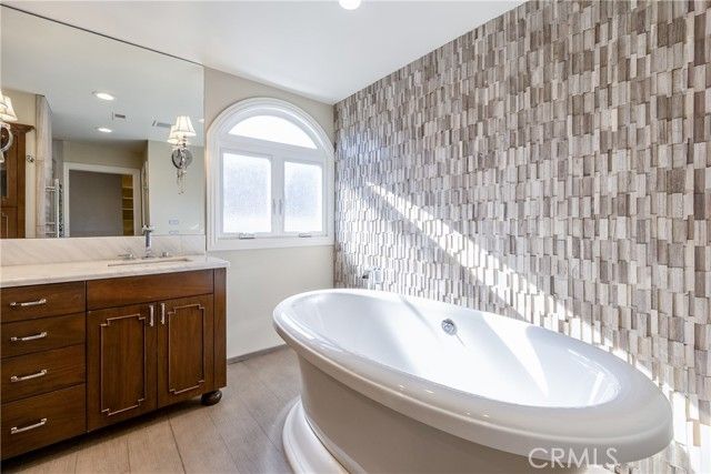 29665 Meadowmist, Agoura Hills, CA 91301