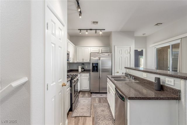 6329 Blowing Sky Street 201, North Las Vegas, NV 89081