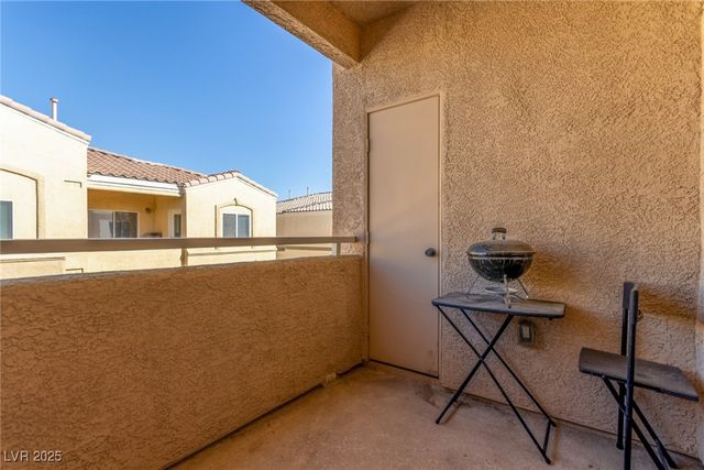 6329 Blowing Sky Street 201, North Las Vegas, NV 89081