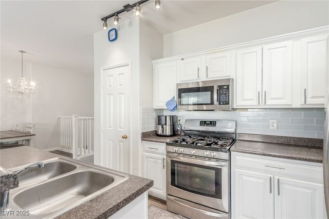 6329 Blowing Sky Street 201, North Las Vegas, NV 89081