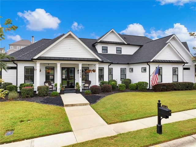 5634 Autumn Flame Drive, Braselton, GA 30517