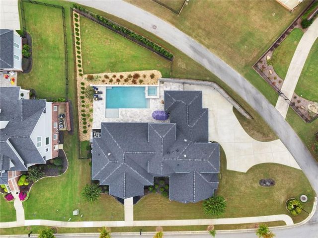 5634 Autumn Flame Drive, Braselton, GA 30517