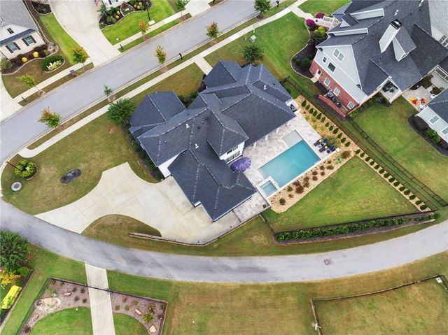 5634 Autumn Flame Drive, Braselton, GA 30517