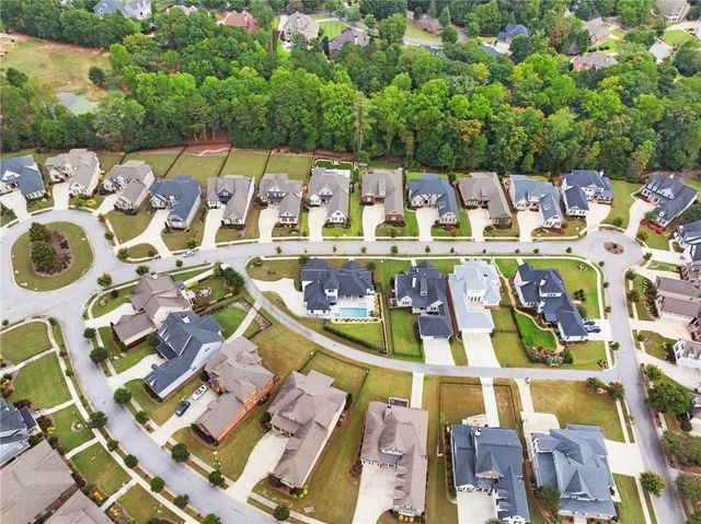 5634 Autumn Flame Drive, Braselton, GA 30517