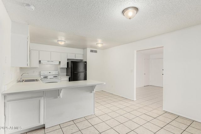 1512 W CRESCENT Avenue, Mesa, AZ 85202