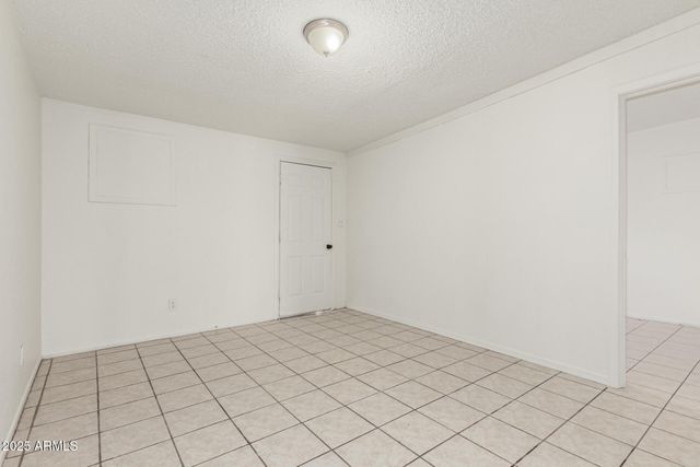 1512 W CRESCENT Avenue, Mesa, AZ 85202