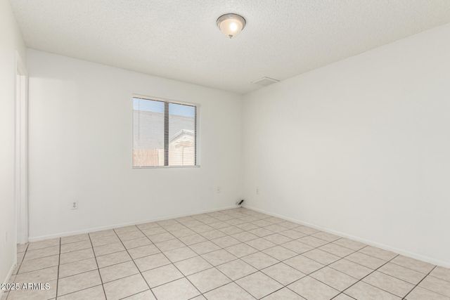 1512 W CRESCENT Avenue, Mesa, AZ 85202