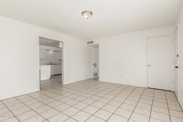 1512 W CRESCENT Avenue, Mesa, AZ 85202