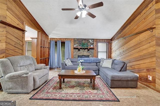 102 Bascomb Drive Drive, Woodstock, GA 30189