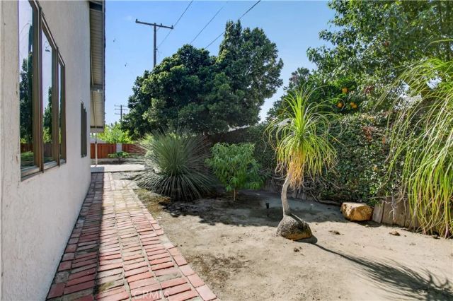2533 E Tennyson, Anaheim, CA 92806