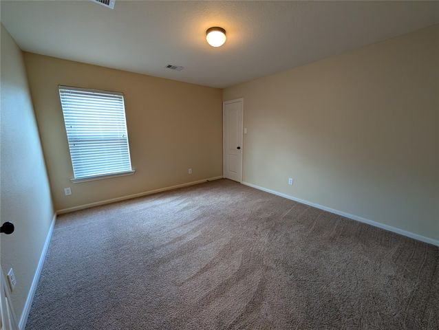 6614 Hunters Creek Lane, Baytown, TX 77521