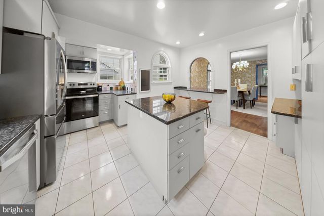 5714 HUNTINGTON PKWY, Bethesda, MD 20814