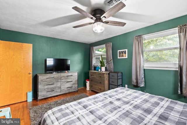 208 WILLOW ST, Hanover, PA 17331