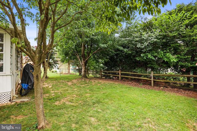 208 WILLOW ST, Hanover, PA 17331