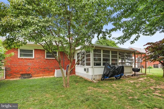 208 WILLOW ST, Hanover, PA 17331