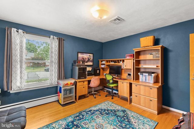 208 WILLOW ST, Hanover, PA 17331