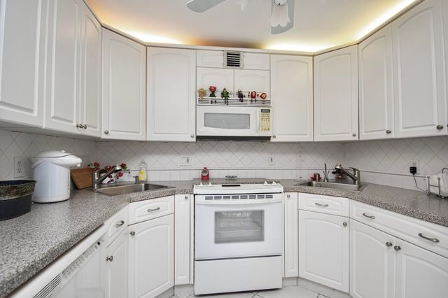 220 Richmond C, Deerfield Beach, FL 33442