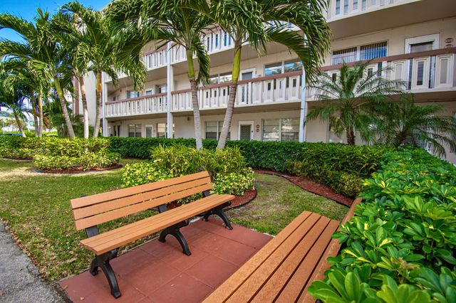 220 Richmond C, Deerfield Beach, FL 33442