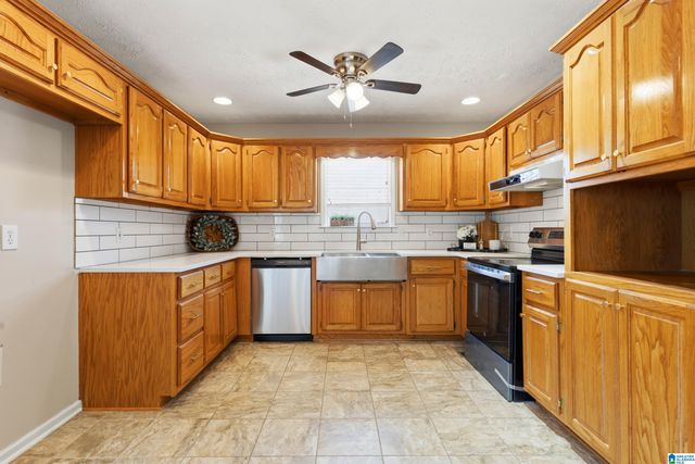 9605 KOURTNY WAY, Warrior, AL 35180