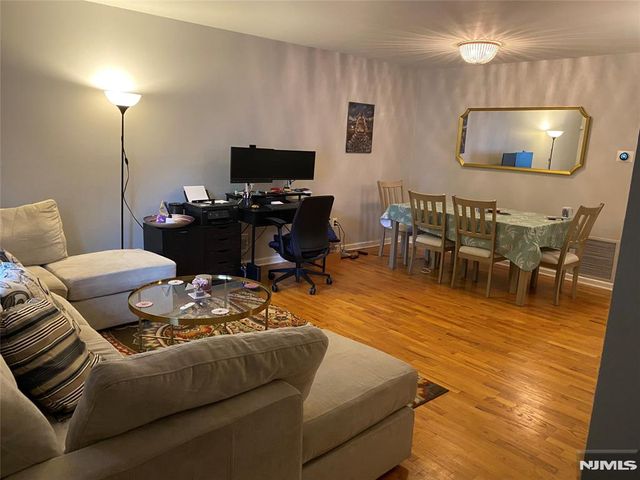 54 Arch Street, Ramsey, NJ 07446