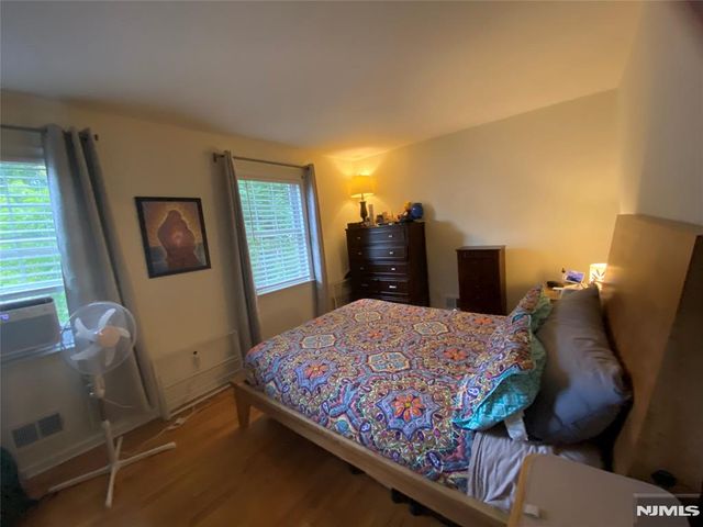 54 Arch Street, Ramsey, NJ 07446