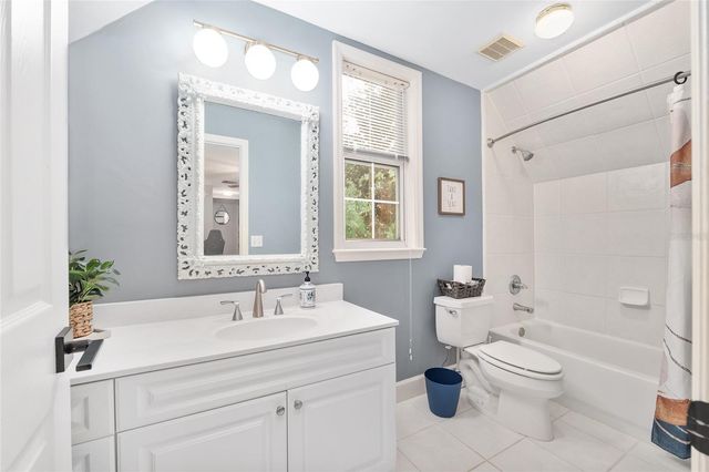 5512 NW 51ST AVENUE, Gainesville, FL 32653