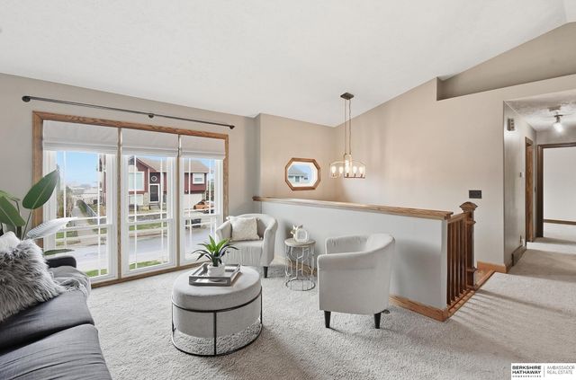 6213 N 80th Street, Omaha, NE 68134