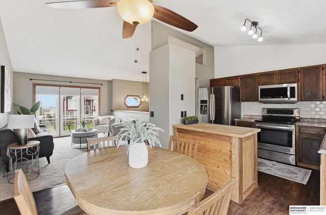 6213 N 80th Street, Omaha, NE 68134