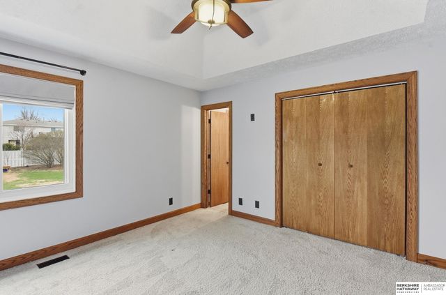 6213 N 80th Street, Omaha, NE 68134