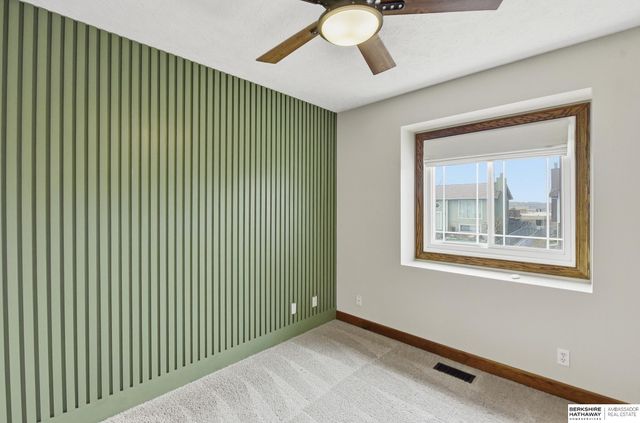 6213 N 80th Street, Omaha, NE 68134