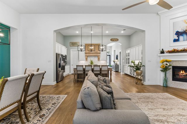 6826 Hallie, Schertz, TX 78154