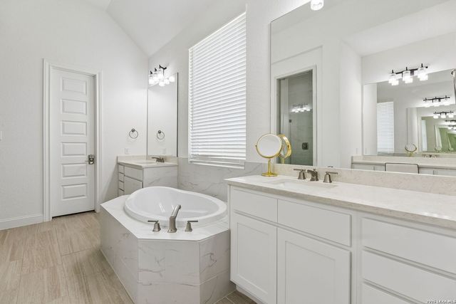 6826 Hallie, Schertz, TX 78154