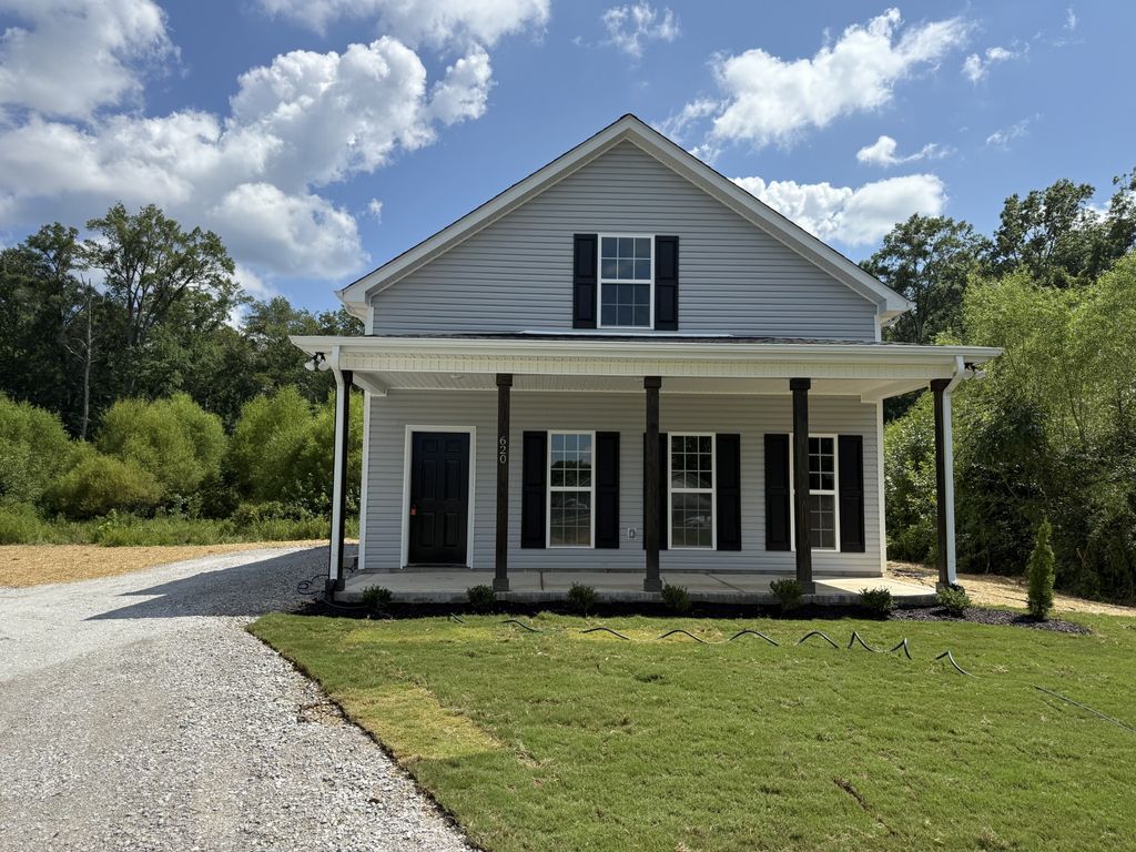 620 Forrestwood Dr, Manchester, TN 37355