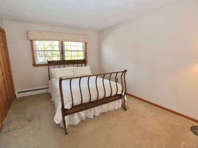 16 Hycrest Dr, Worcester, MA 01606
