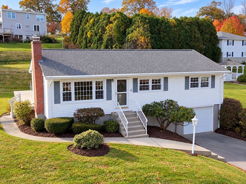 16 Hycrest Dr, Worcester, MA 01606