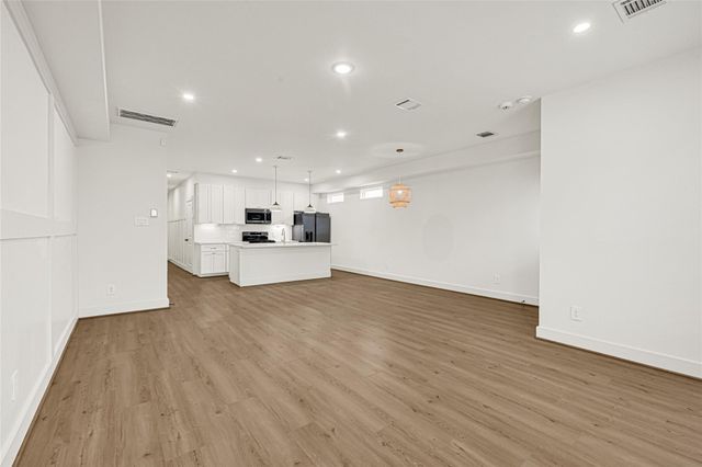 1405 E 33rd Street A, Houston, TX 77022