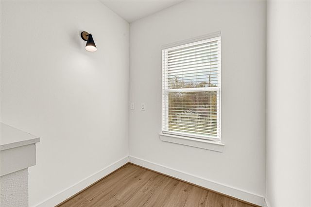 1405 E 33rd Street A, Houston, TX 77022