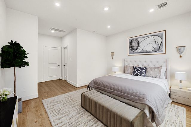 1405 E 33rd Street A, Houston, TX 77022