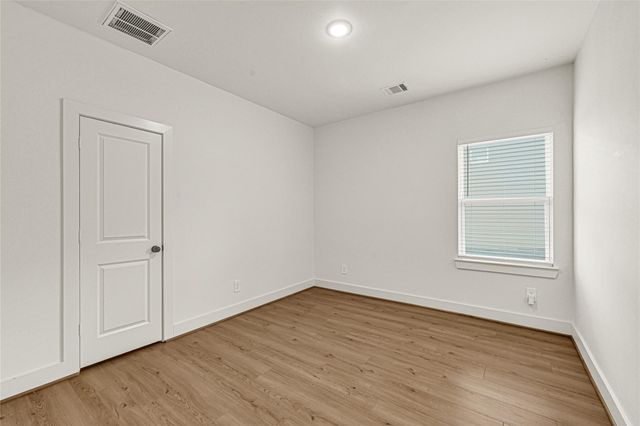 1405 E 33rd Street A, Houston, TX 77022