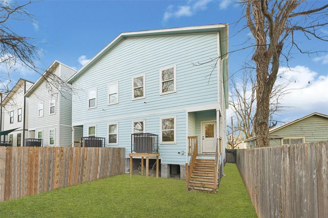 1405 E 33rd Street A, Houston, TX 77022