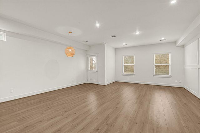1405 E 33rd Street A, Houston, TX 77022
