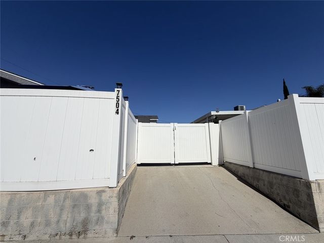 7502 N Hollywood Way, Burbank, CA 91505