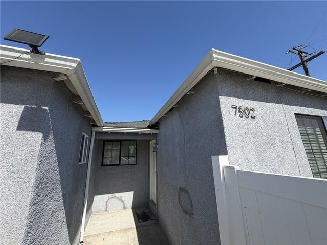 7502 N Hollywood Way, Burbank, CA 91505