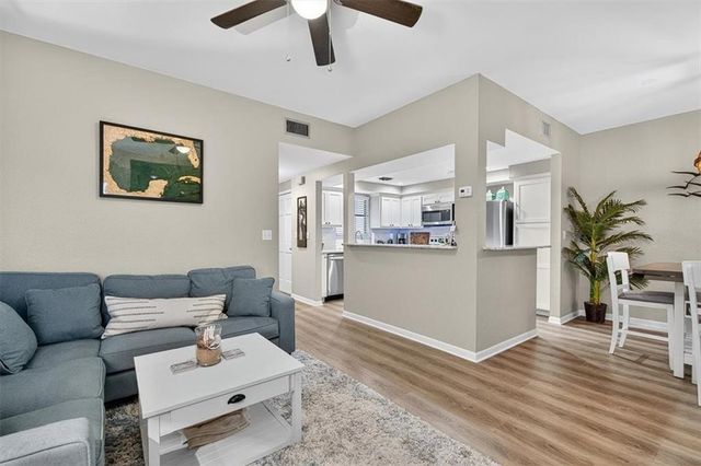 210 Oak Bay St 504, Rockport, TX 78382